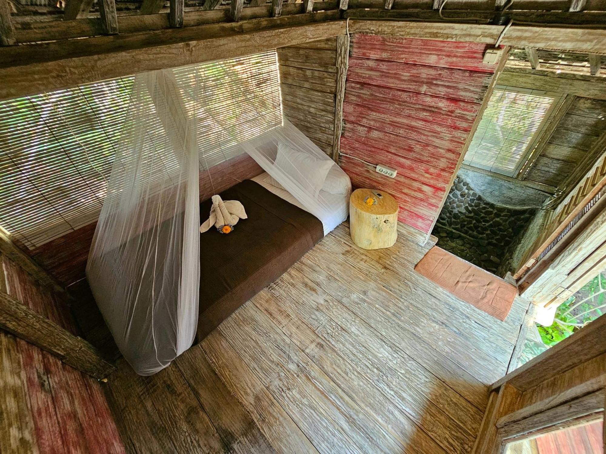 ฟังกี้เพลซ Hostel โลวินา ภายนอก รูปภาพ