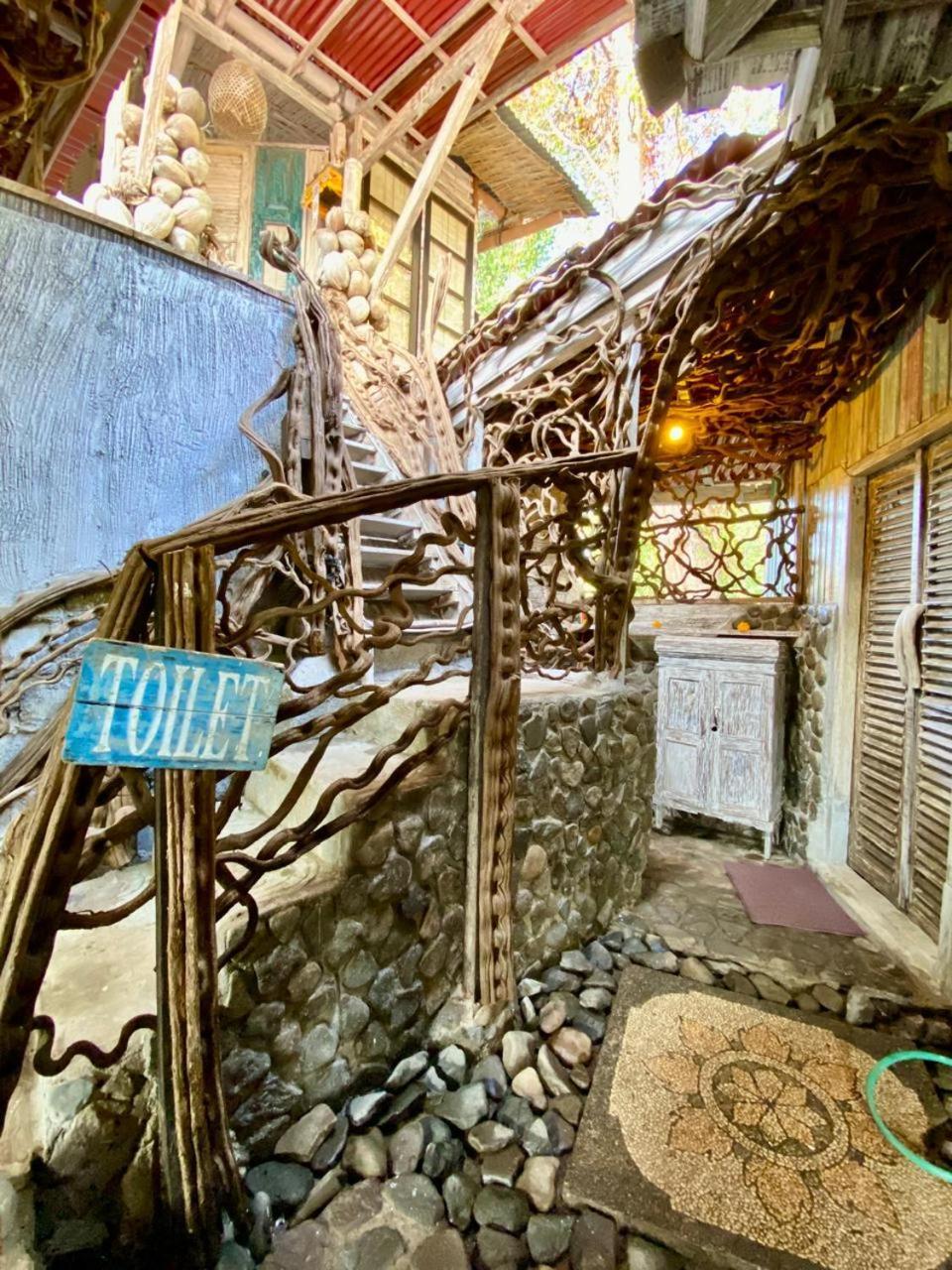 ฟังกี้เพลซ Hostel โลวินา ภายนอก รูปภาพ