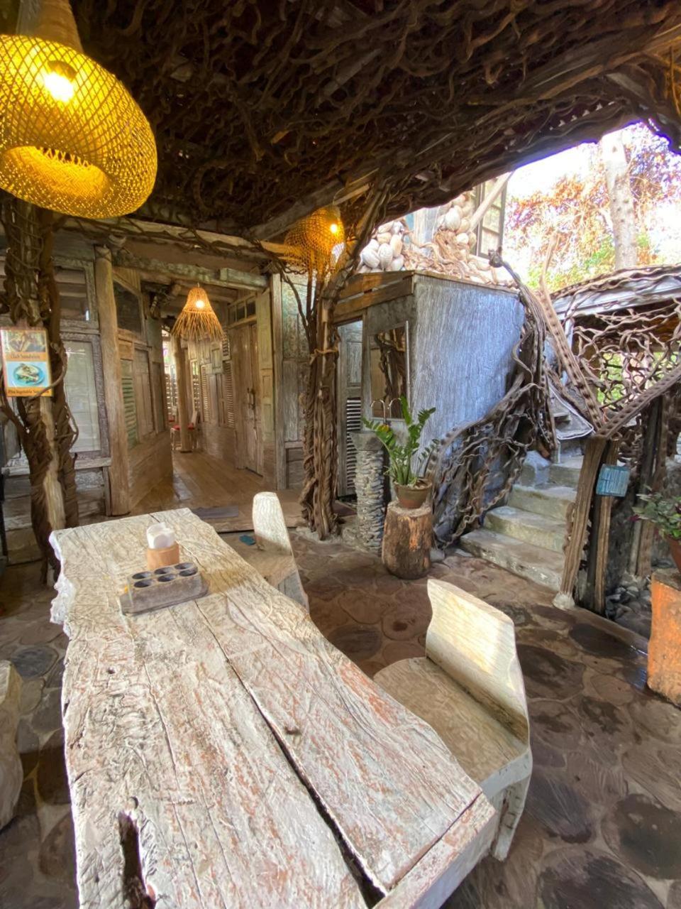 ฟังกี้เพลซ Hostel โลวินา ภายนอก รูปภาพ
