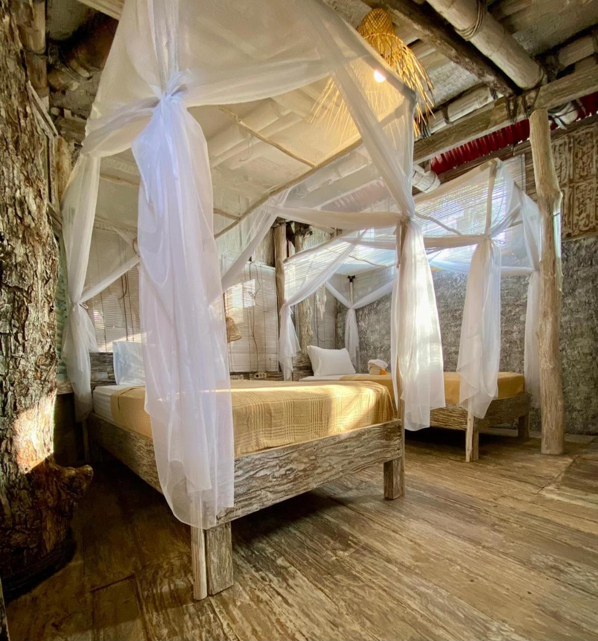 ฟังกี้เพลซ Hostel โลวินา ภายนอก รูปภาพ