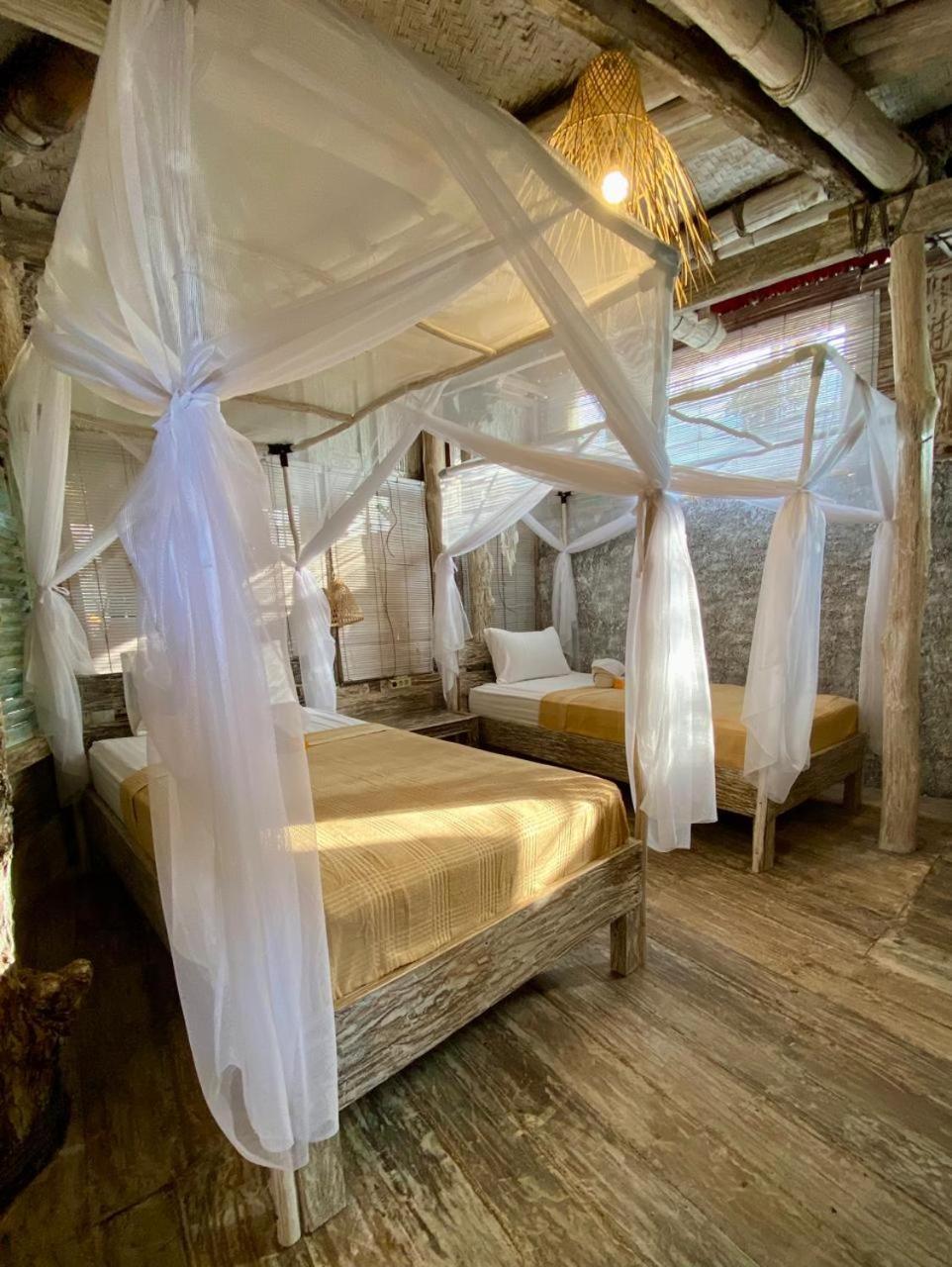 ฟังกี้เพลซ Hostel โลวินา ภายนอก รูปภาพ